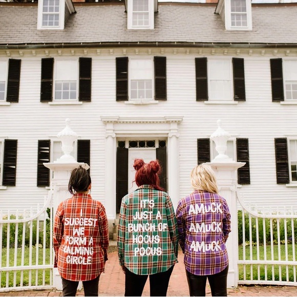 🚨NEW🚨Hocus Pocus Mary Flannel- Cakeworthy XL - Picture 9 of 12